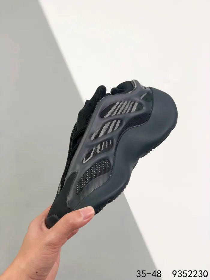 Y - SNEAKERS