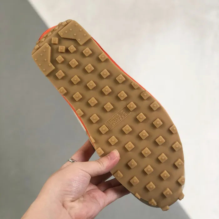 N - SNEAKERS