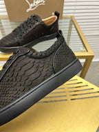 C - SNEAKERS