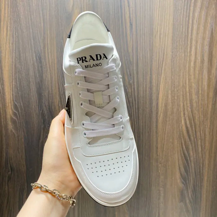P - SNEAKERS