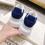A - SNEAKERS