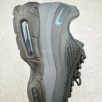 C - SNEAKERS