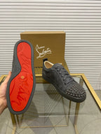 C - SNEAKERS
