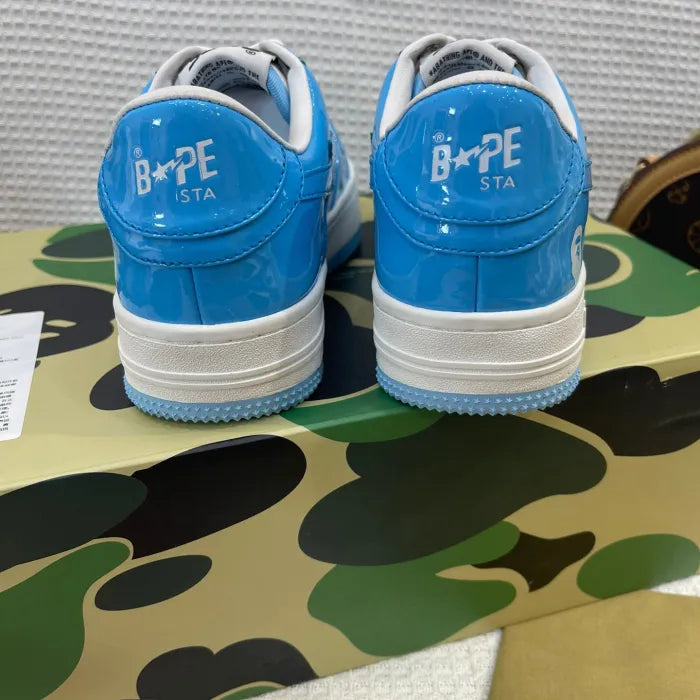 B - SNEAKERS