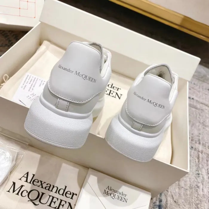 A - SNEAKERS