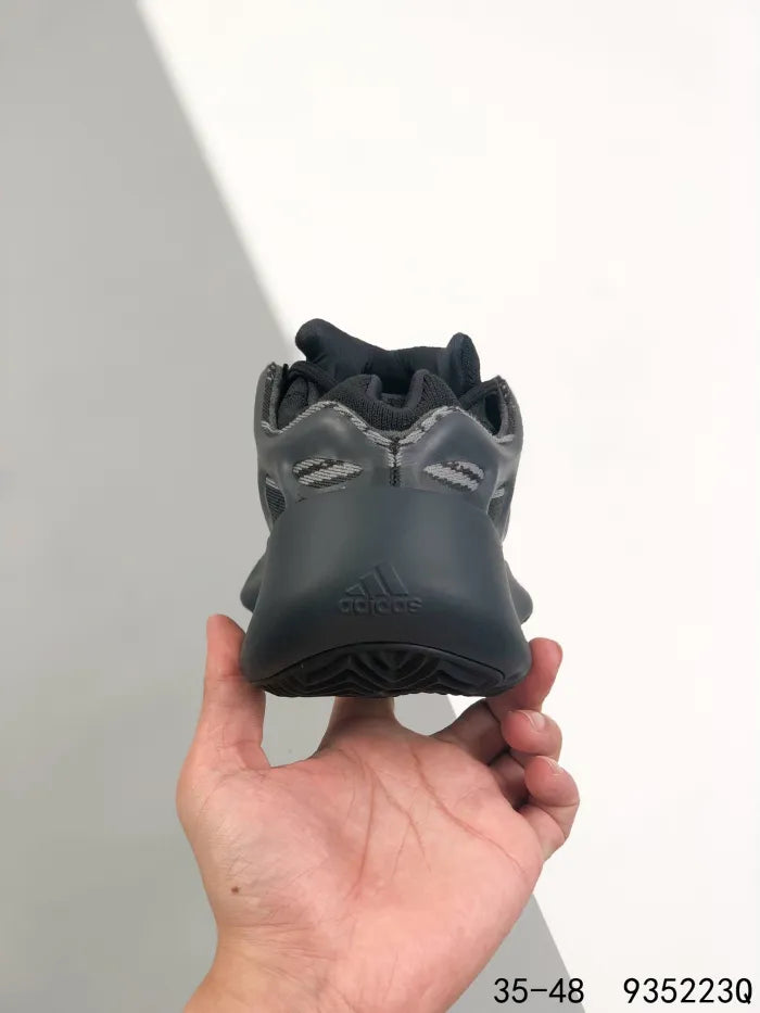 Y - SNEAKERS