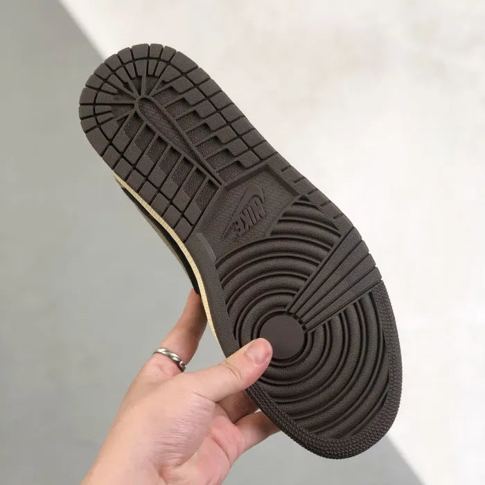 N - SNEAKERS