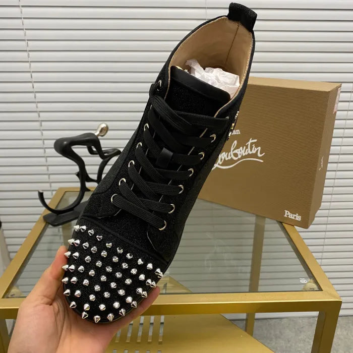 A - SNEAKERS