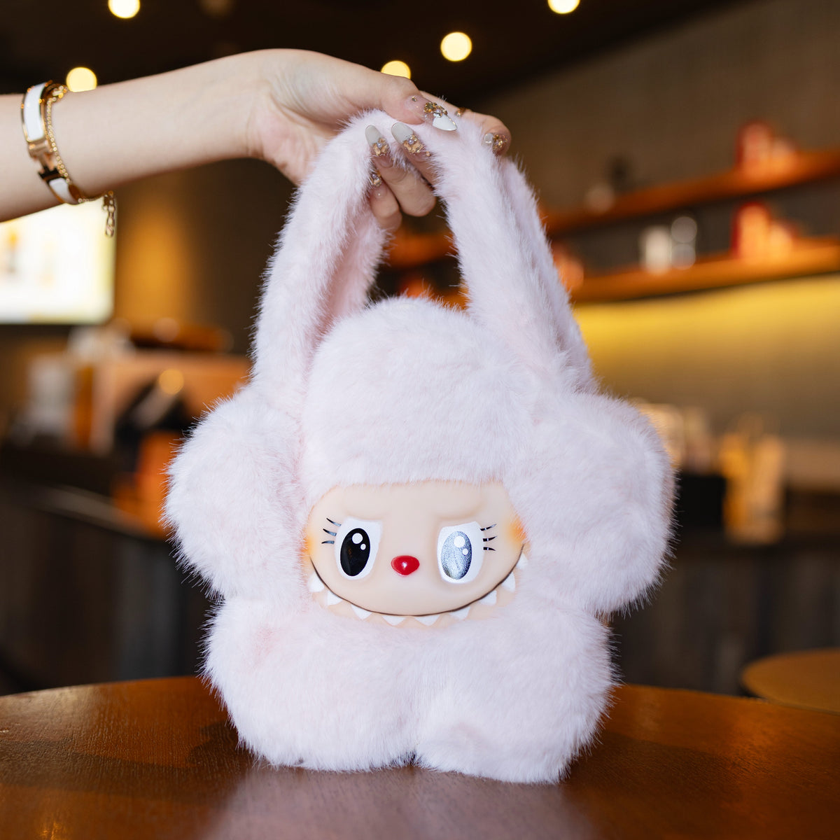 Lncredibly Trendy & Cute Bag