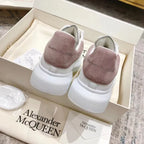 A - SNEAKERS