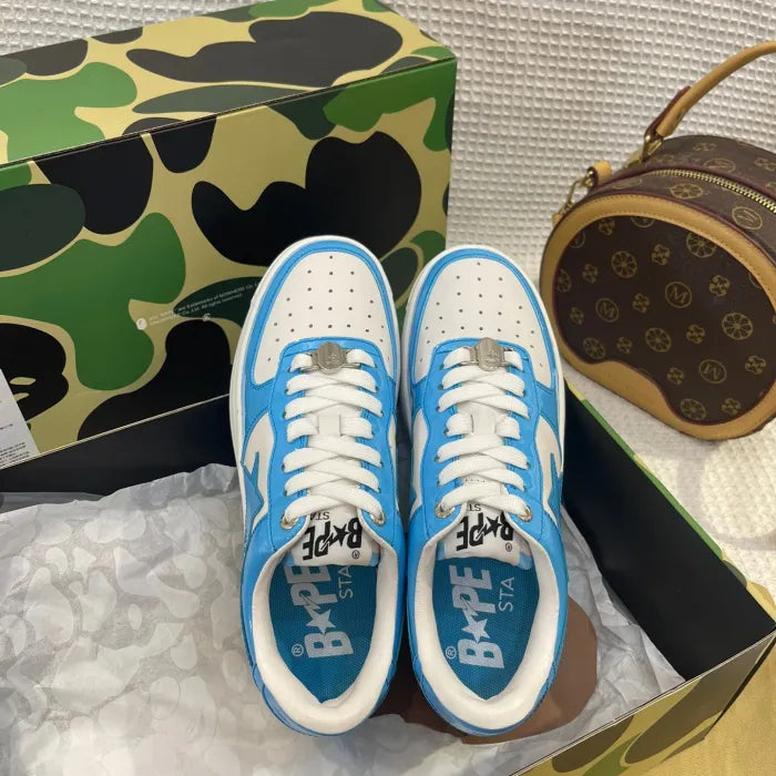 B - SNEAKERS