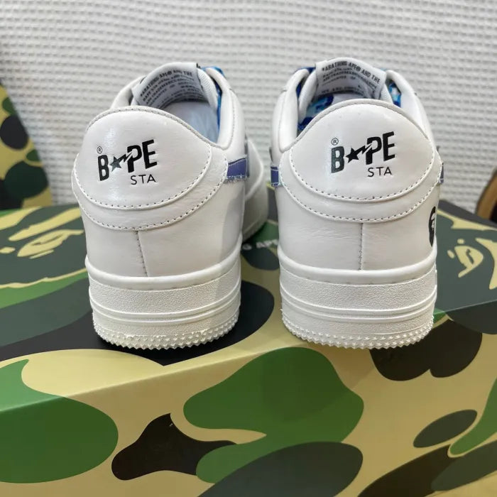B - SNEAKERS