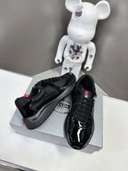 P - SNEAKERS