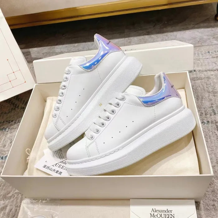 A - SNEAKERS