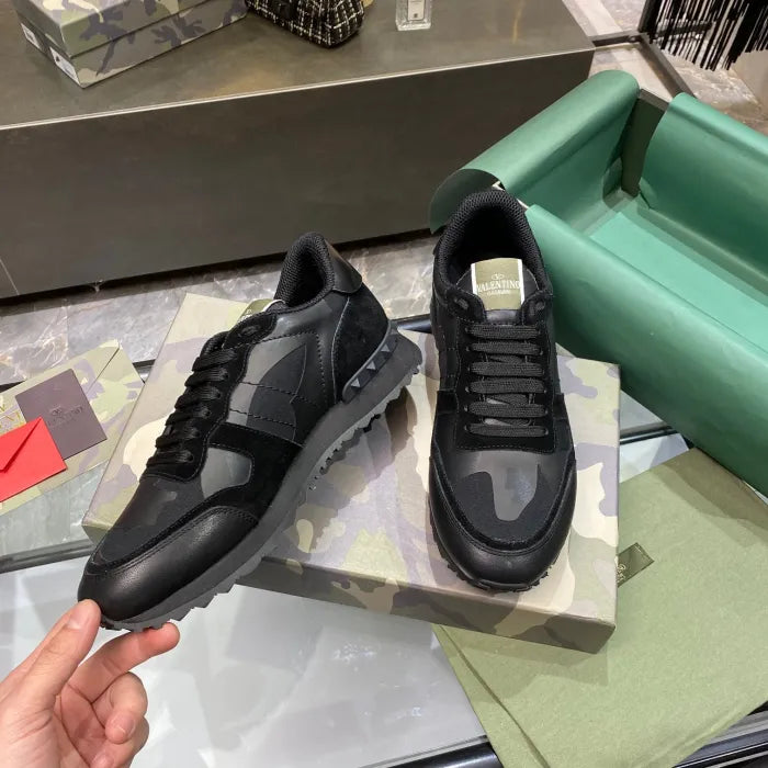 V - SNEAKERS