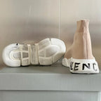 B - SNEAKERS