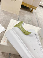 A - SNEAKERS