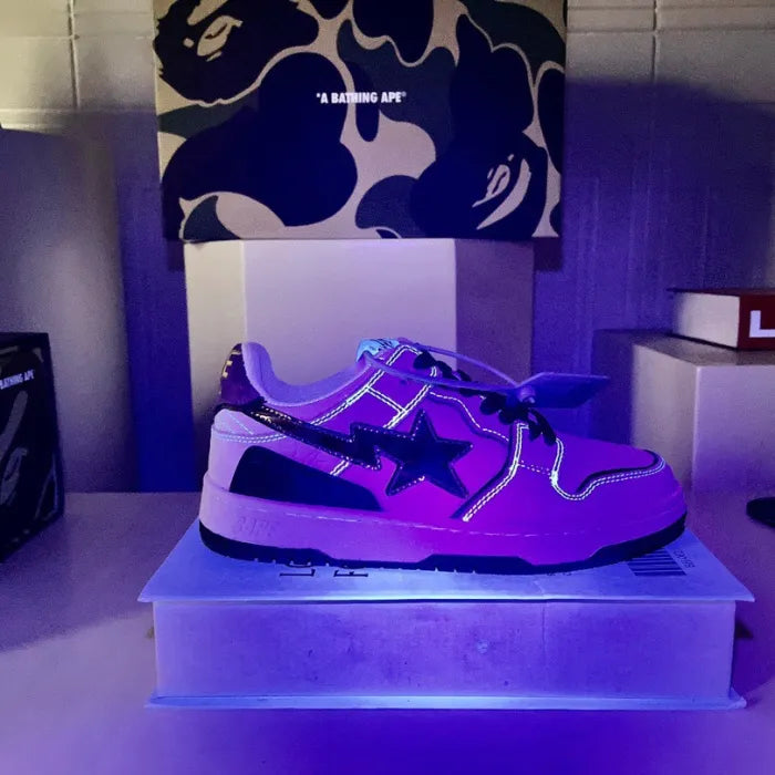 B - SNEAKERS