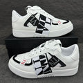 V - SNEAKERS