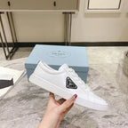 P - SNEAKERS